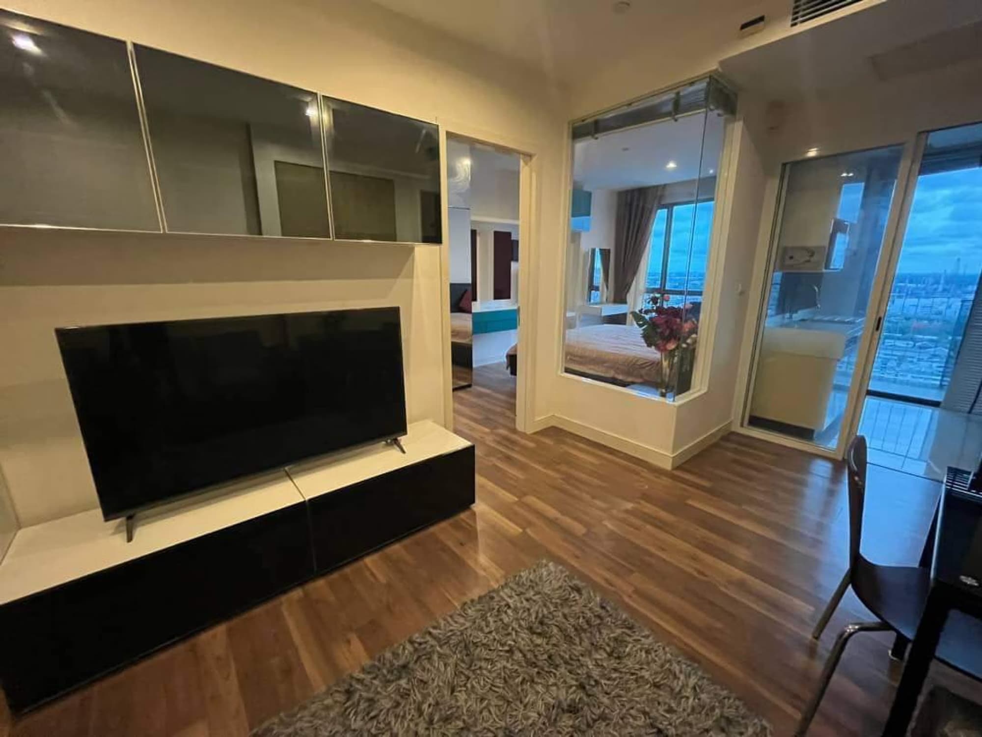 1 Bed Condo for Rent and Sale in Phra Khanong - Image 5
