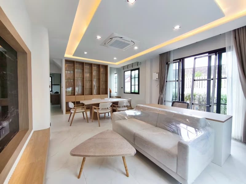 5 Bed House for Sale in San Sai