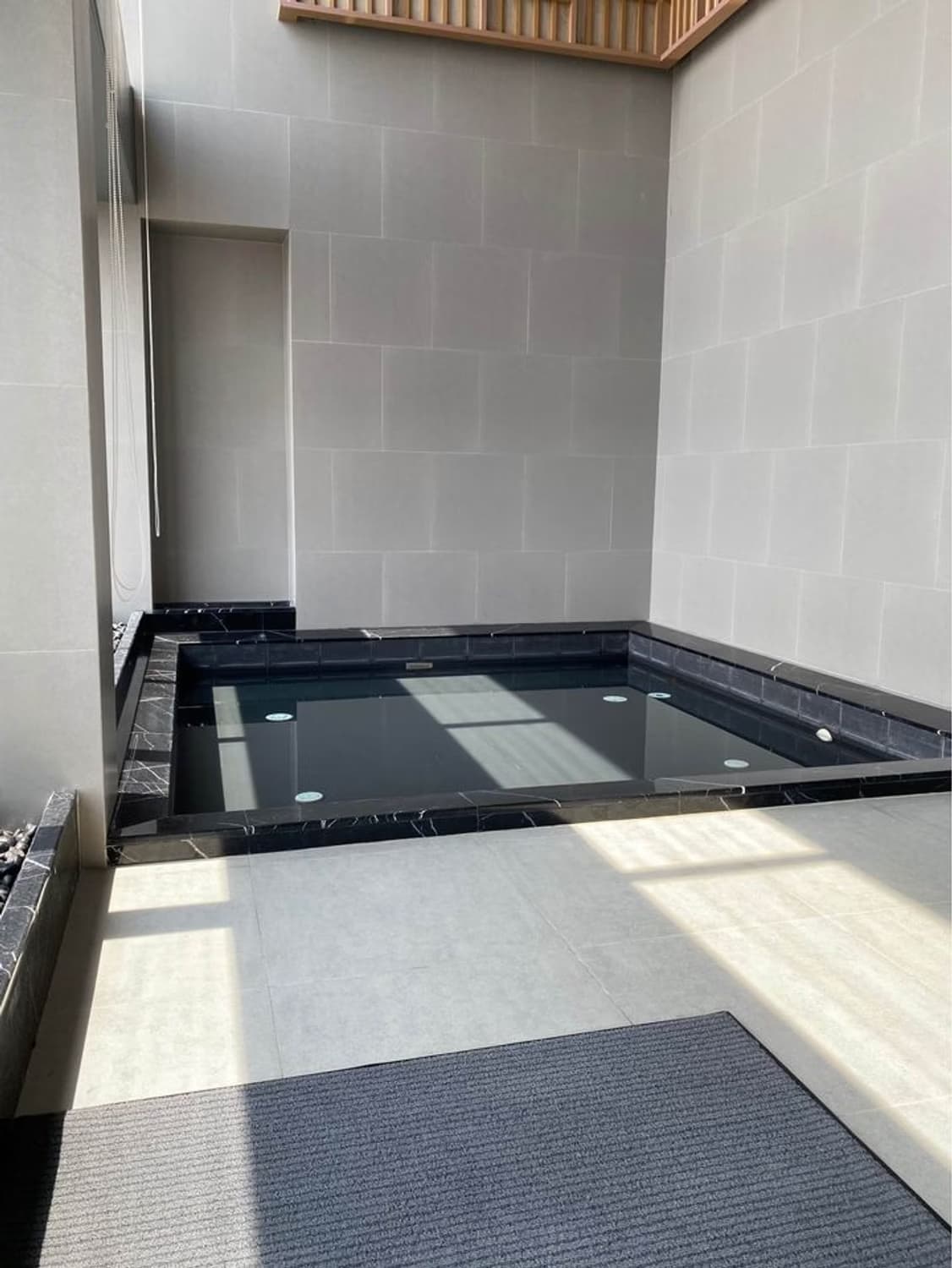 2 Bed Condo for Rent and Sale  Near Phetchaburi MRT - Image 24
