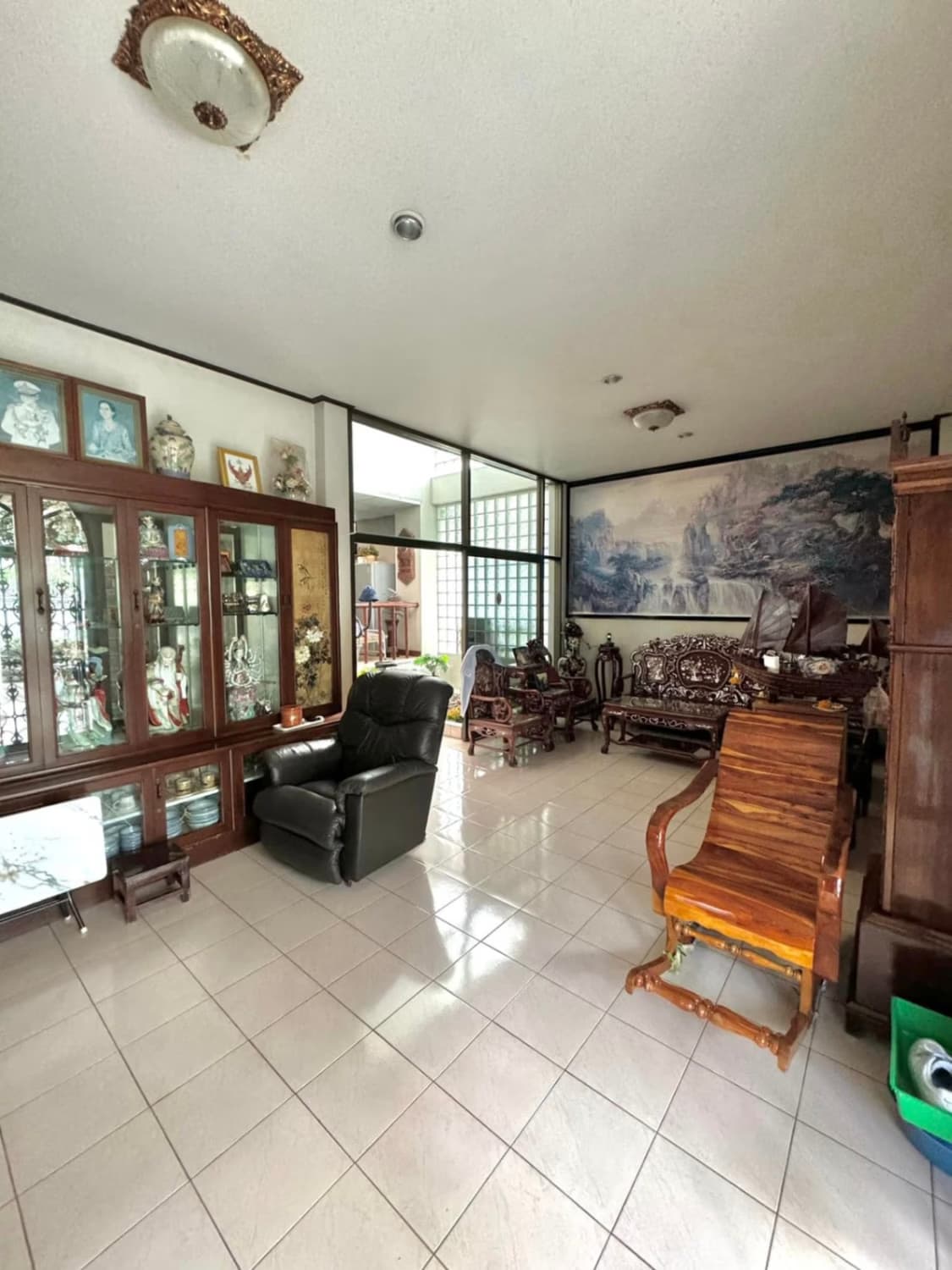 4 Bed House for Sale in Sathon - Image 7