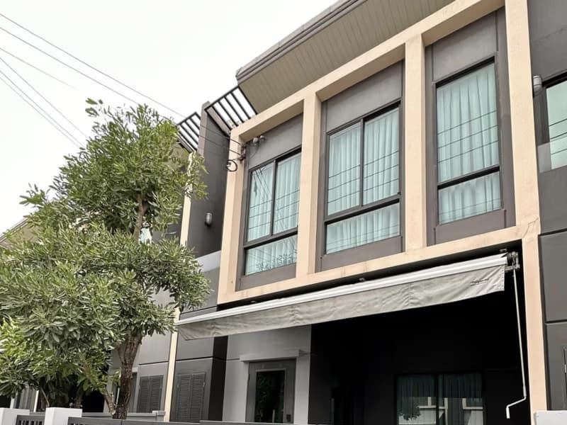3 Bed Townhouse for Rent and Sale in Bang Phli