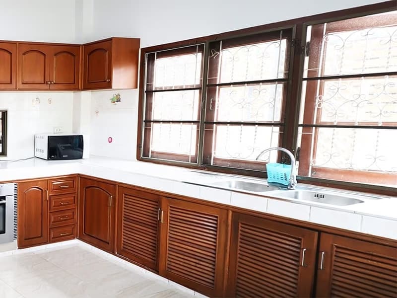 4 Bed House for Rent and Sale in Mueang Chiang Mai