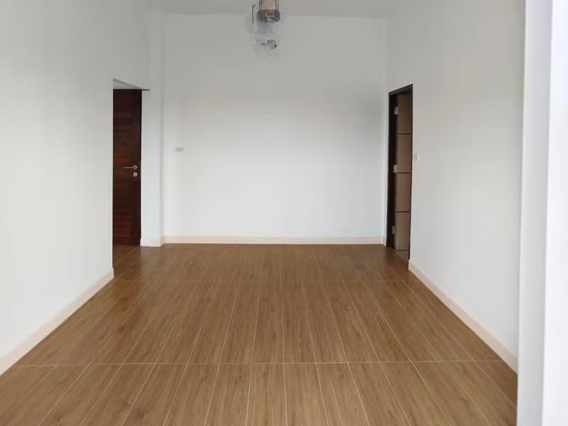 4 Bed House for Sale in Saraphi