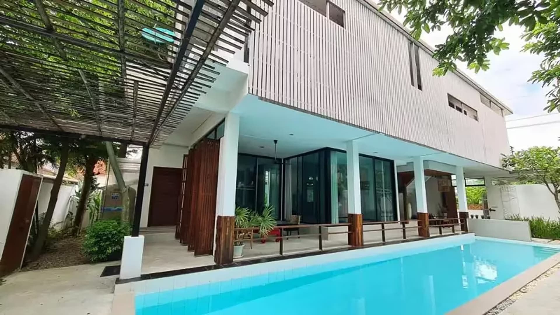 4 Bedroom House - Image 2