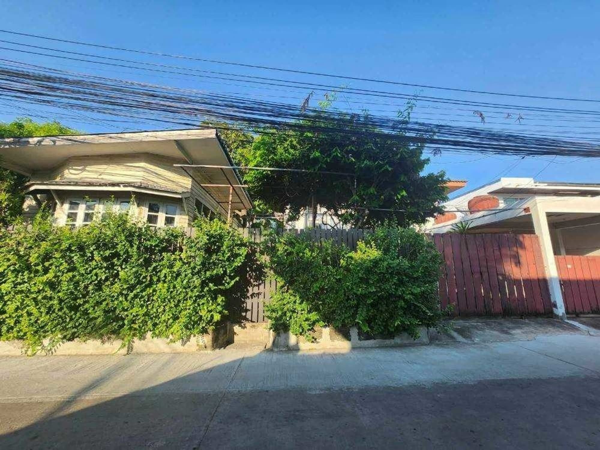 3 ห้องนอน บ้าน สำหรับ จำหน่าย ใน Phra Khanong - Image 1