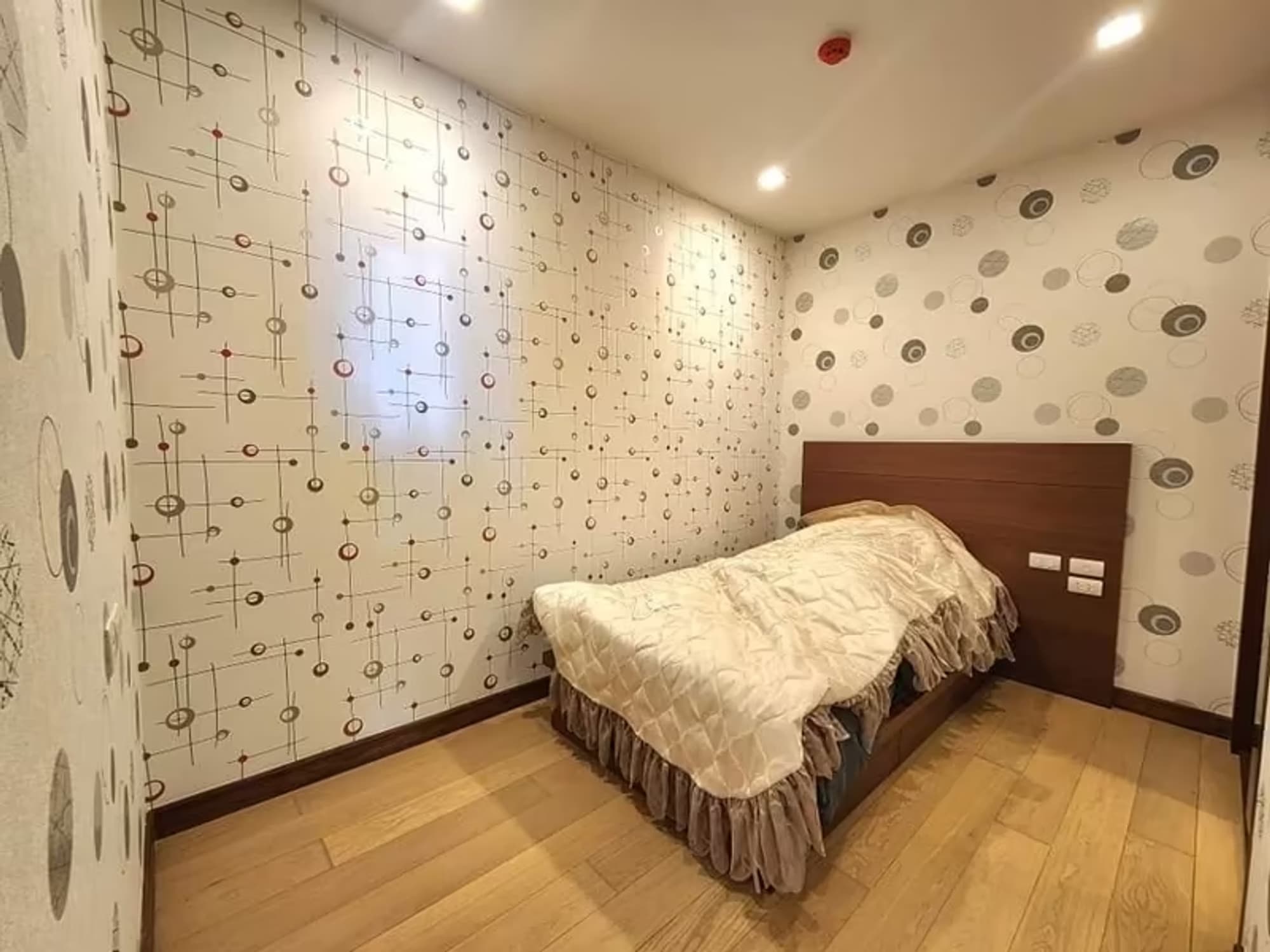 2 Bedroom Condo - Image 7