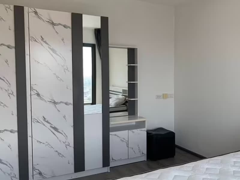 Condo for Rent at Rich Park Triple Station