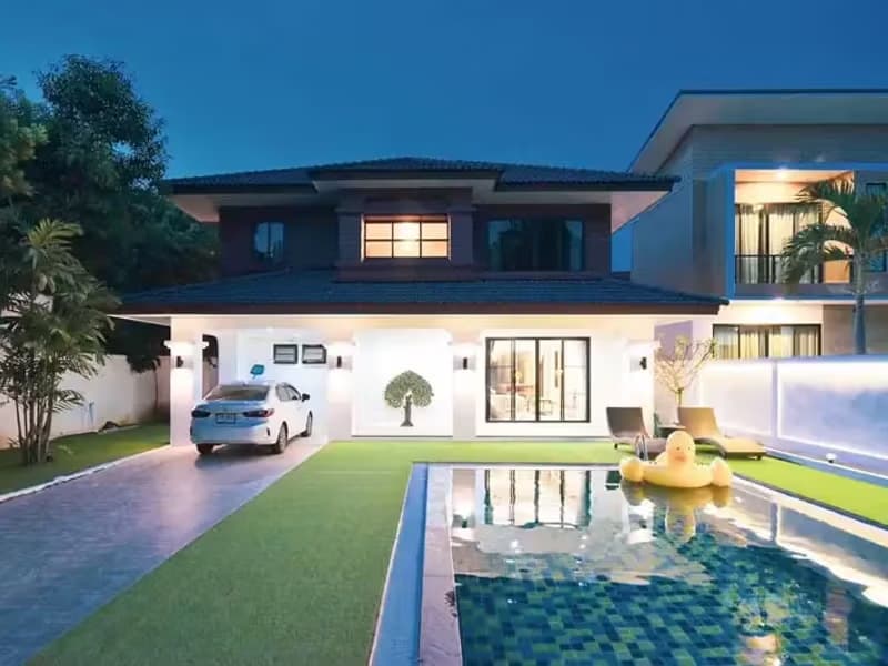 5 Bedroom House