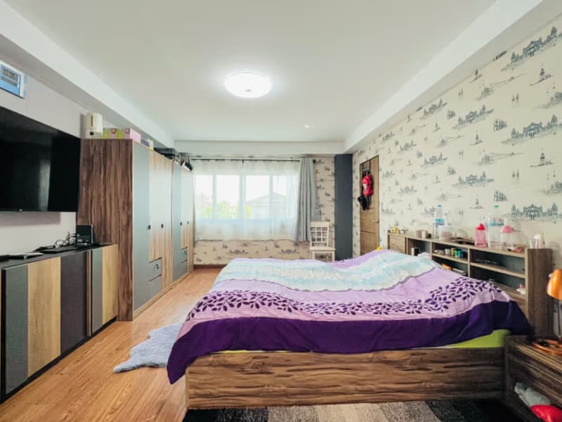 6 Bed House for Sale in Mueang Chiang Mai