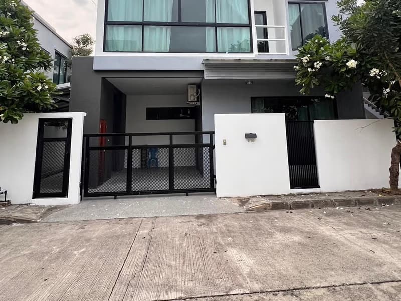 3 Bed House for Rent in Mueang Chiang Mai