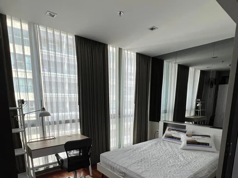 Condo for Rent at Noble State 39