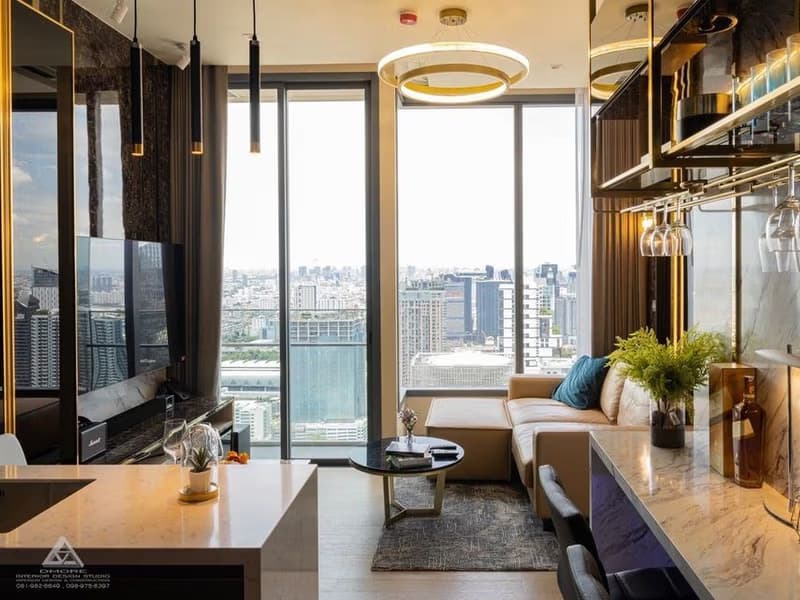  THE ESSE Asoke