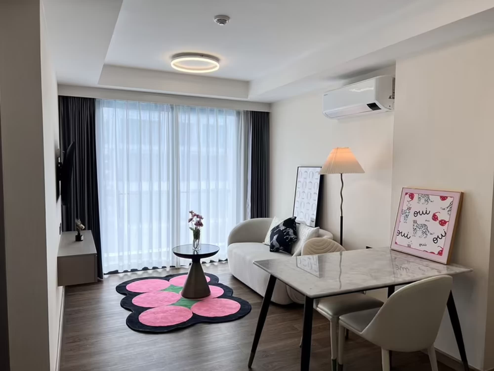 1 Bedroom Condo - Image 1