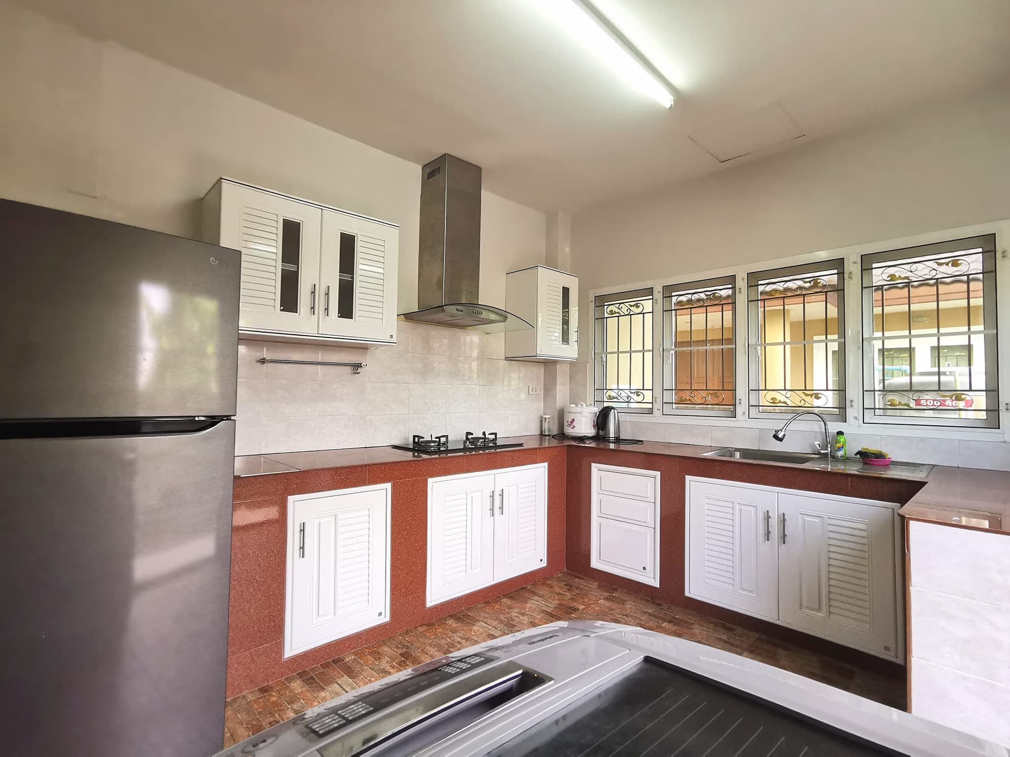 2 Bed House for Rent in Mueang Chiang Mai - Image 15