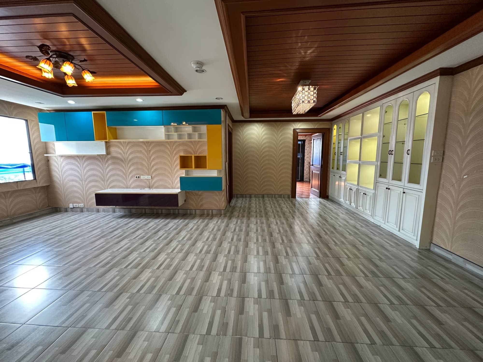 3 Bed Condo for Sale in Samphanthawong - Image 4