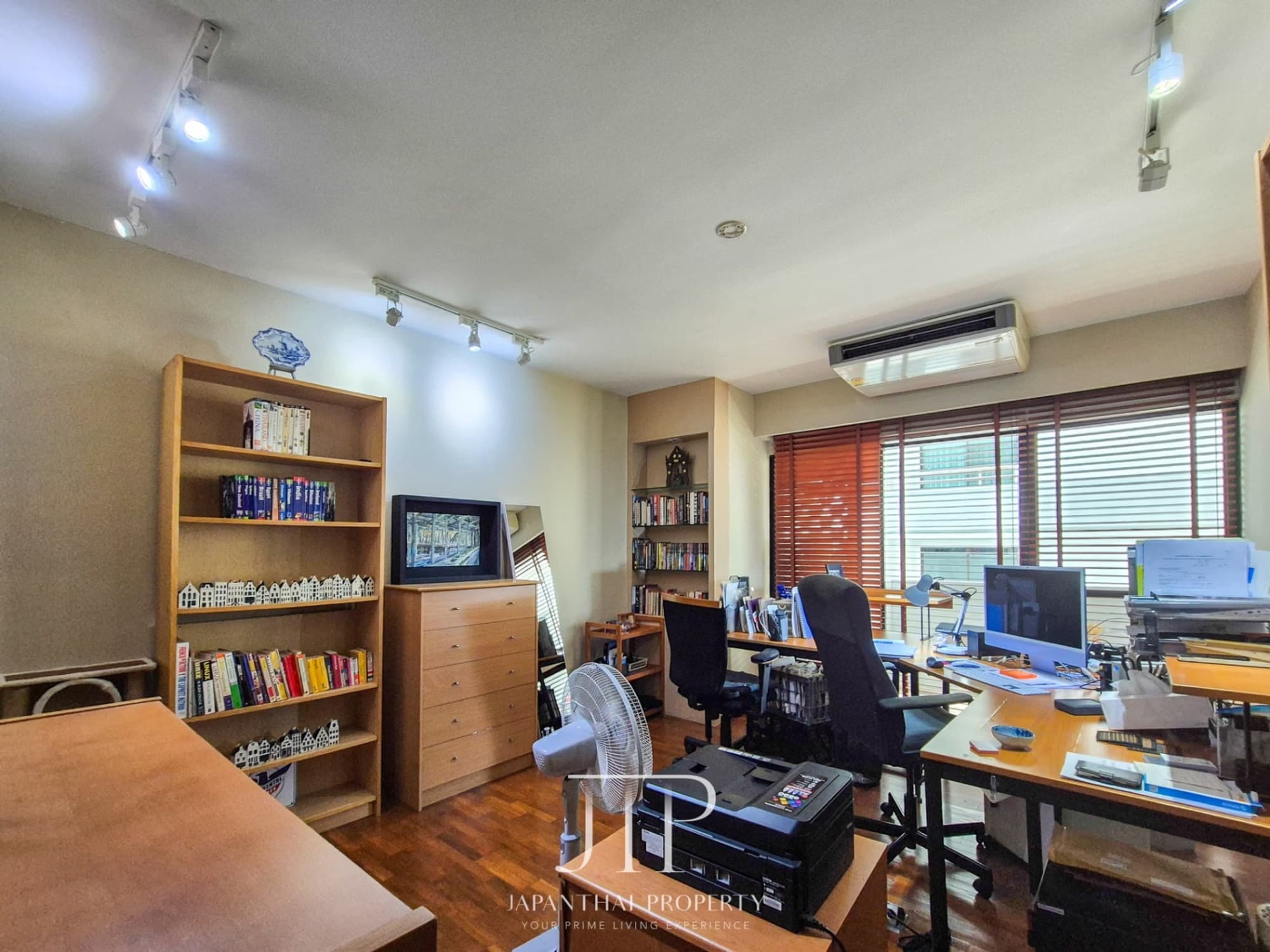 3 Bed Condo for Sale in Watthana - Image 6
