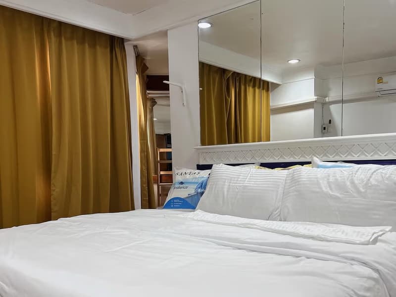 2 Bed Condo for Rent in Ratchathewi