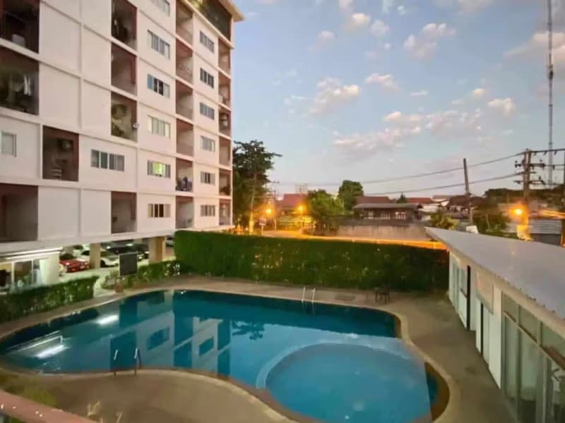 1 Bedroom Condo