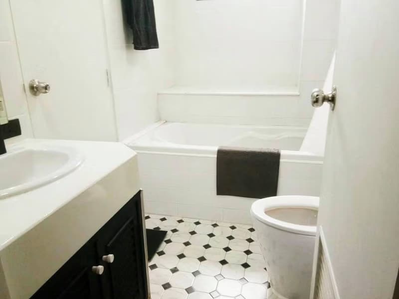 2 Bed Condo for Rent in Watthana