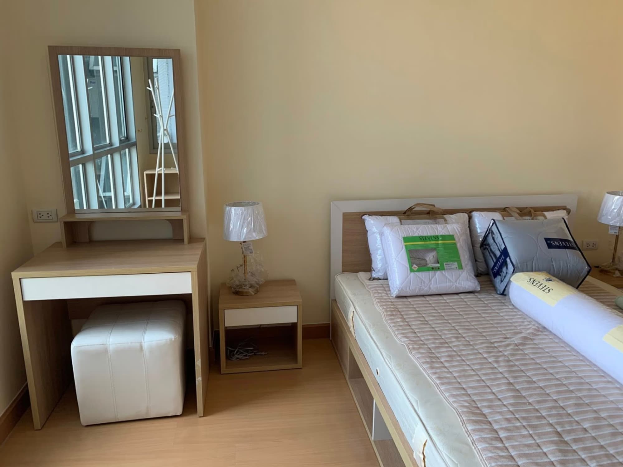 1 Bed Condo for Sale in Huai Khwang - Image 7