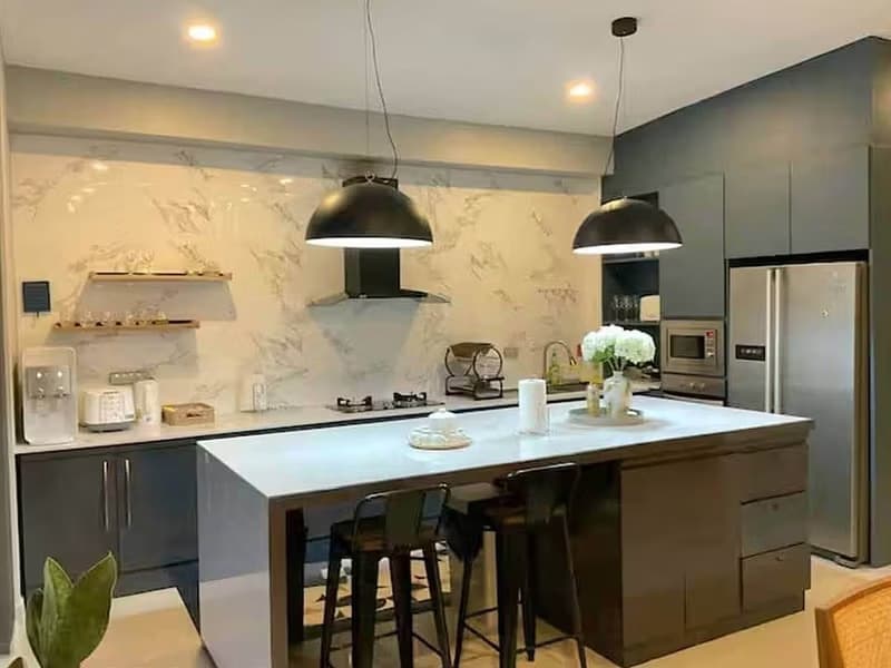 6 Bed House for Rent in San Sai