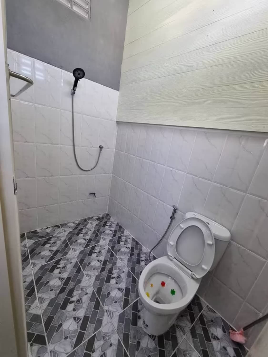  - Image 1