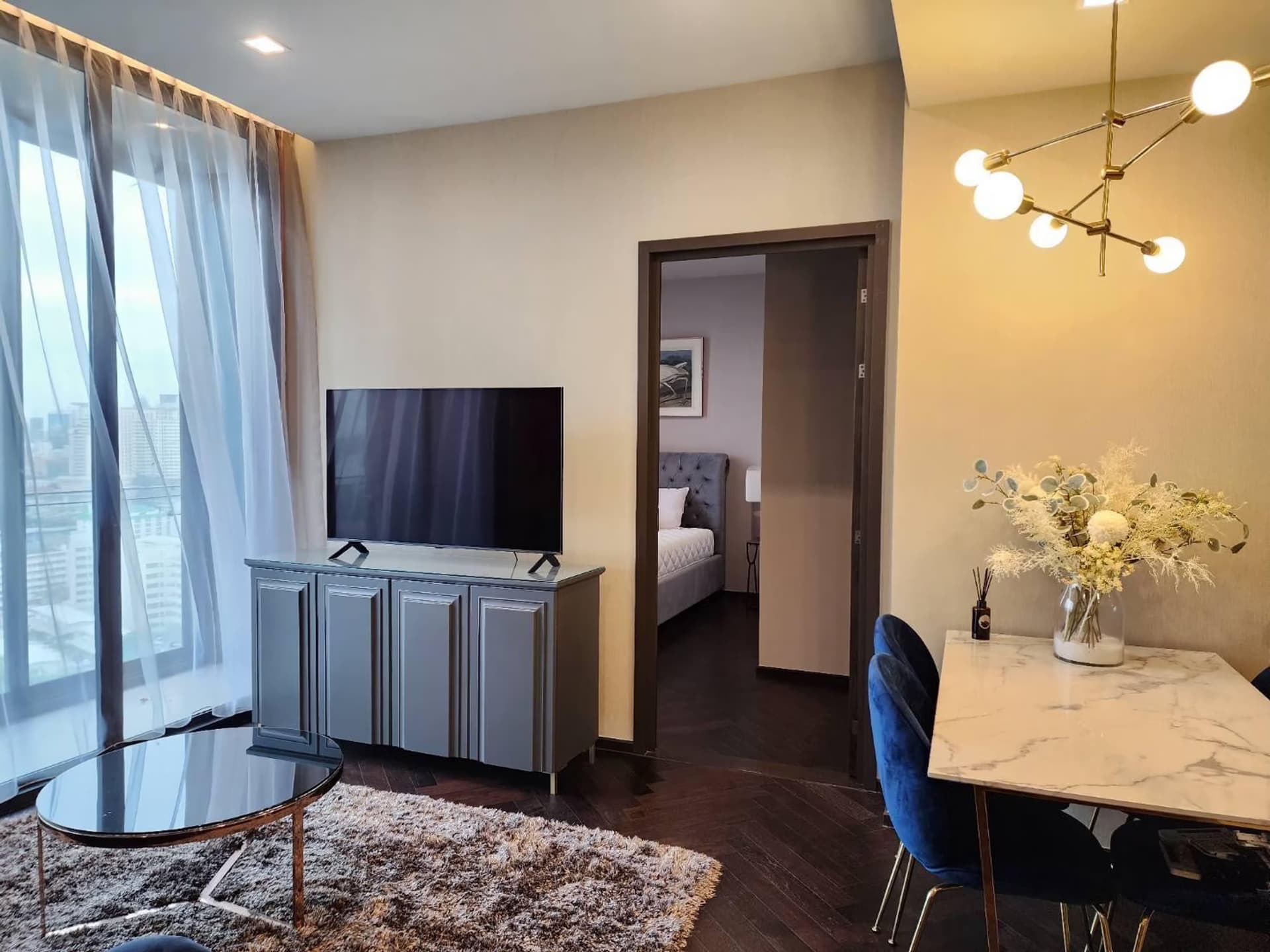 2 Bed Condo for Rent and Sale in Phaya Thai - Image 3