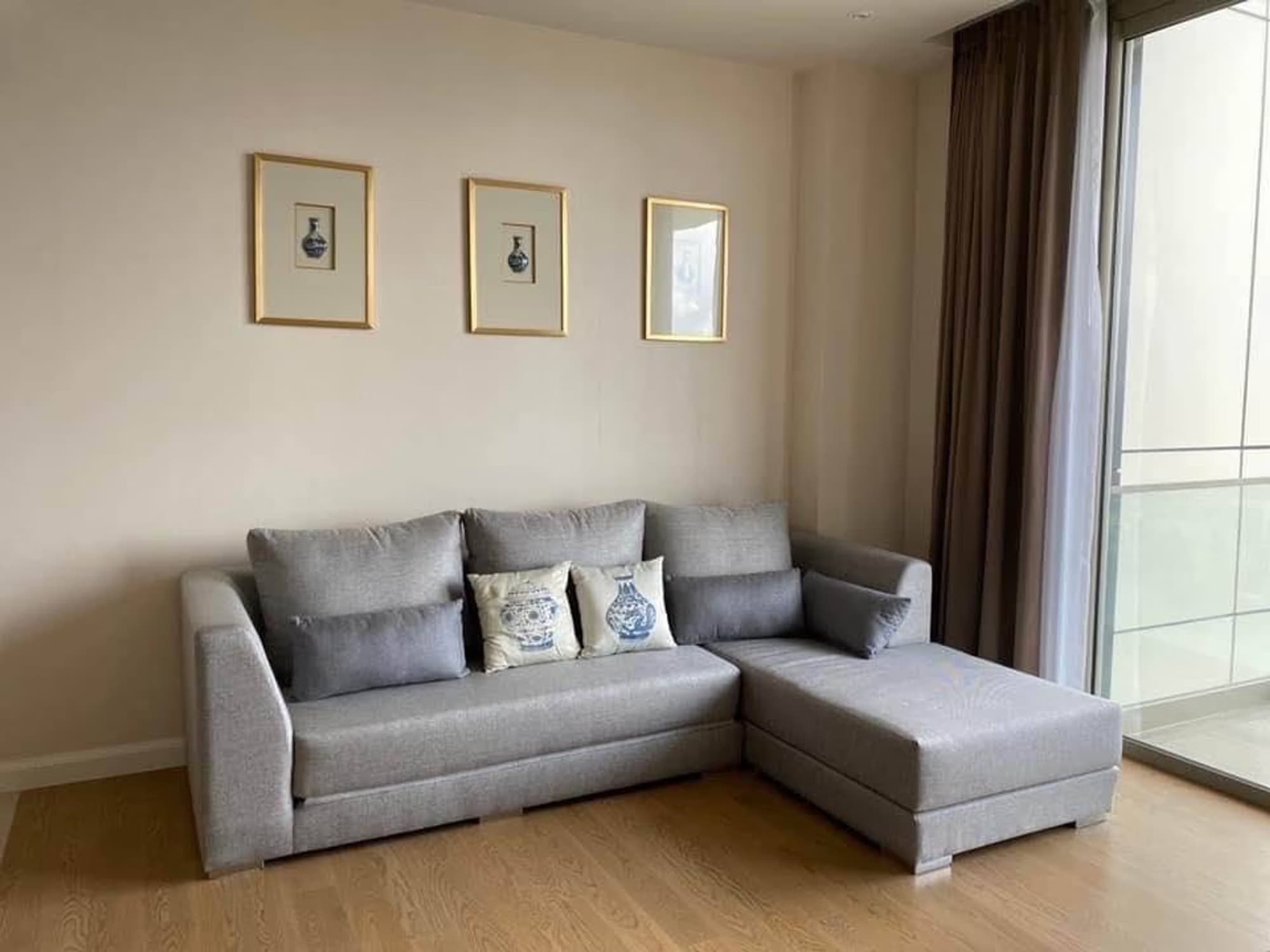 1 Bed Condo for Rent in undefined - Image 2