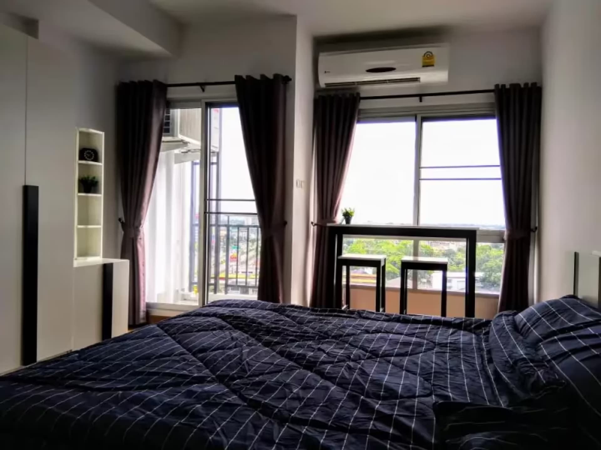 1 Bedroom Condo - Image 2