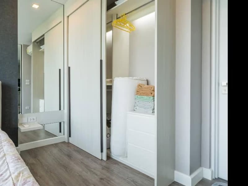 1 Bedroom Condo for Rent at The Room Sukhumvit 40