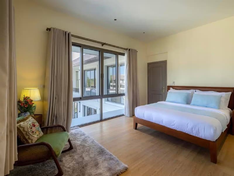 5 Bed House for Sale in Saraphi District