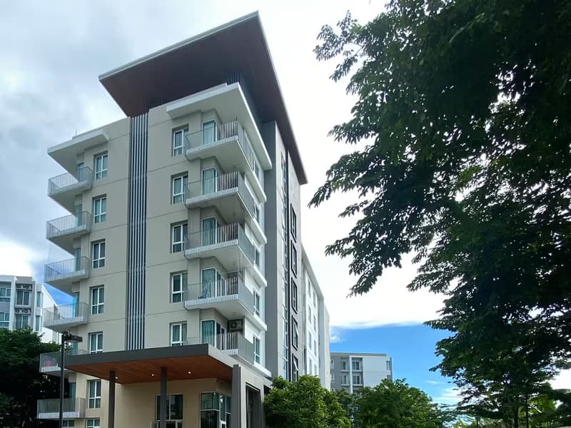 1 Bedroom Condo