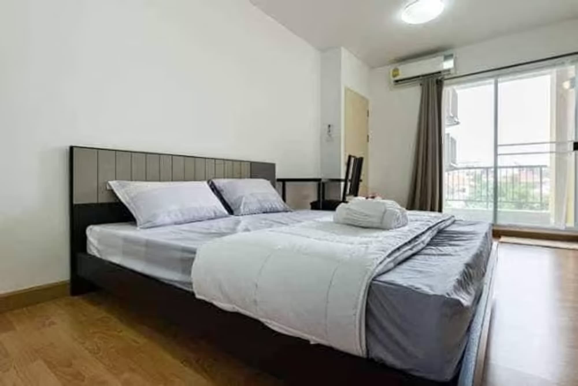 1 Bedroom Condo for Rent at Supalai City Resort Ratchada-Huai Khwang - Image 4