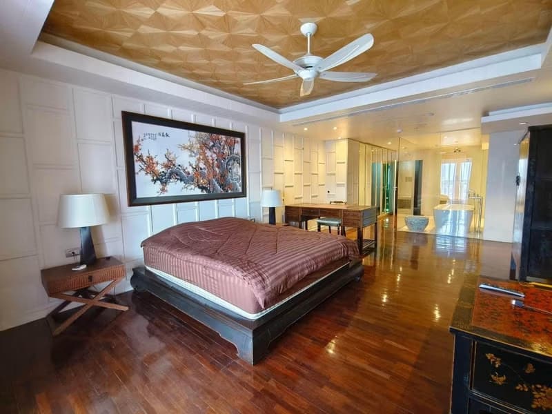 Condo for Rent at lebua at State Tower