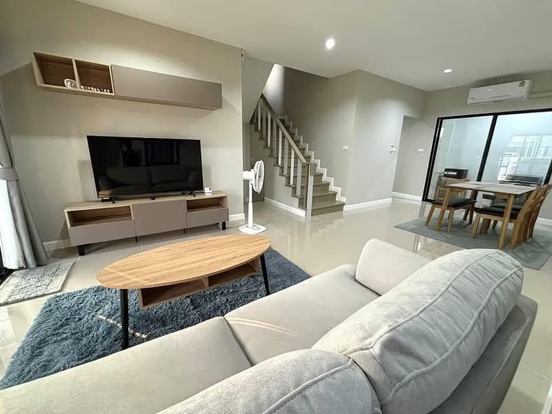 4 Bed House for Rent in Saraphi