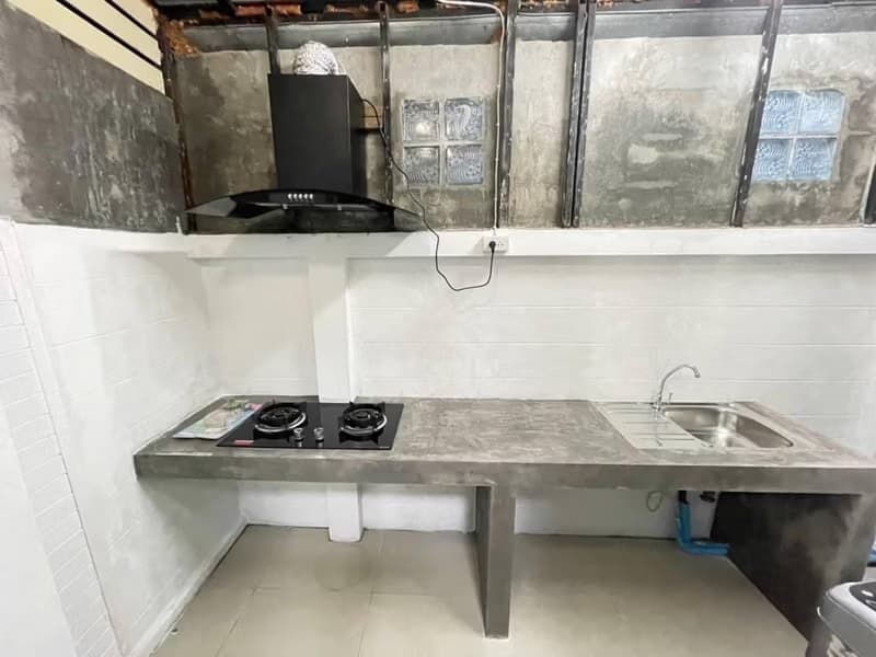 3 Bed Townhouse for Rent in Saraphi
