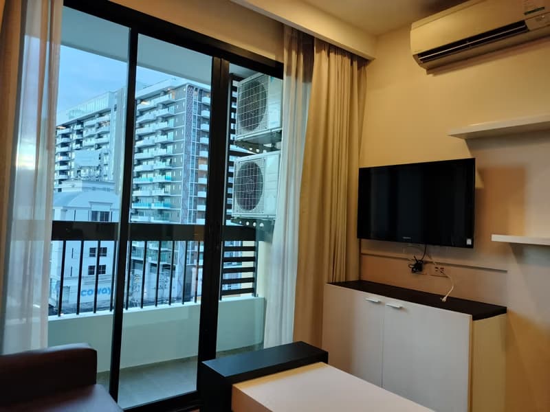 1 Bedroom Condo