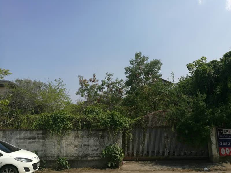 Code 668 Land for sale in the city near the community
