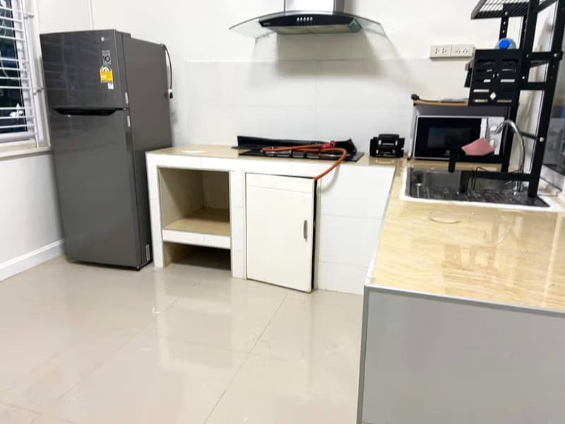 3 Bed House for Rent in Saraphi