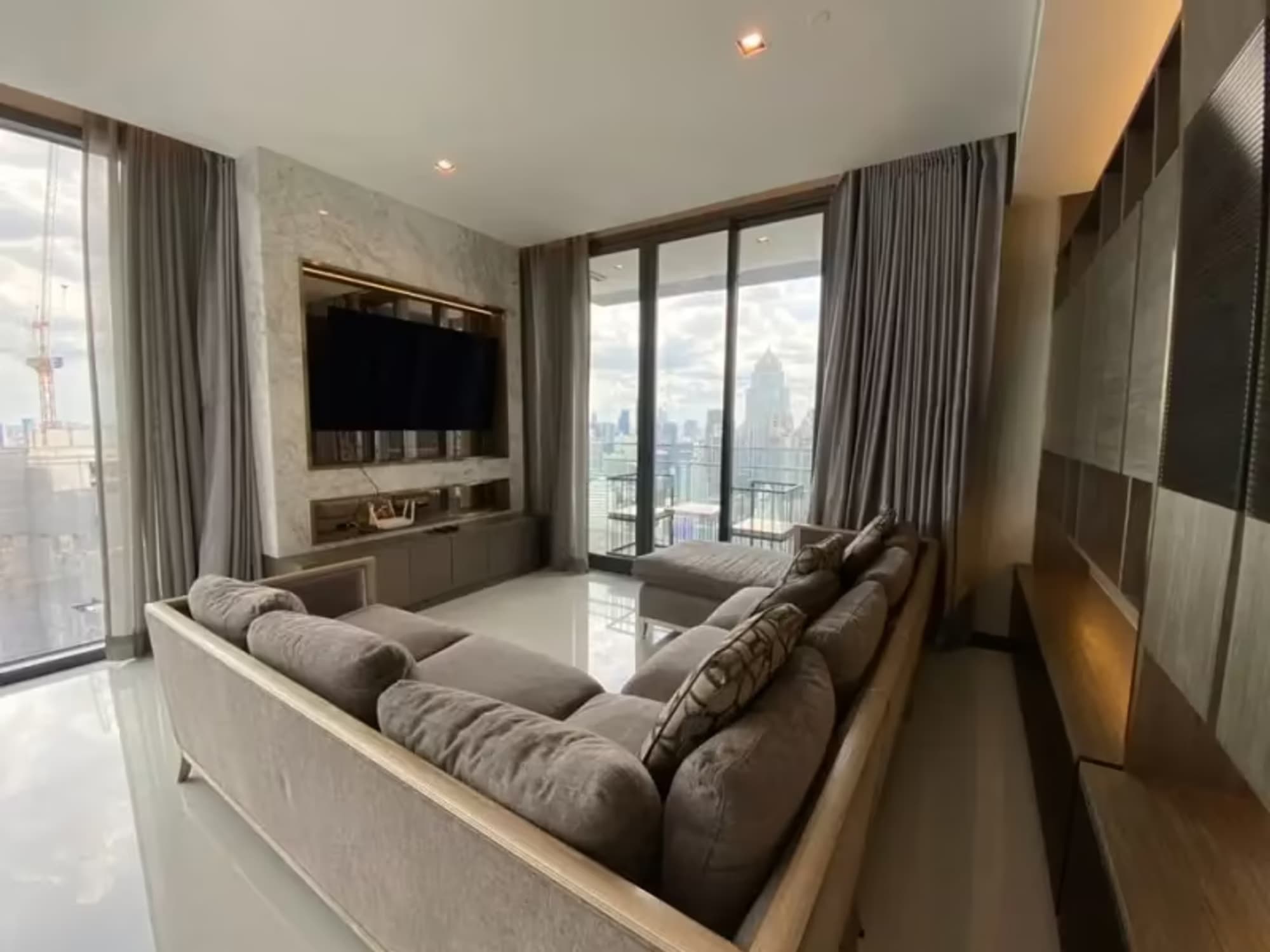 Q1 Sukhumvit Condo by Q House - Image 1