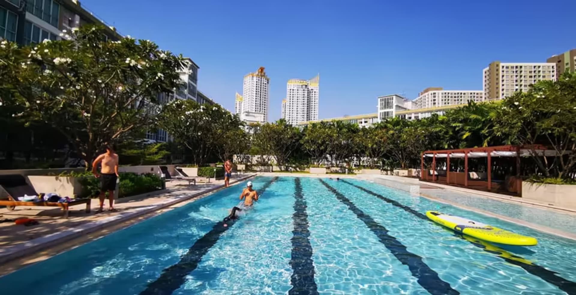 Studio for Sale/Rent in Huai Khwang - Image 15