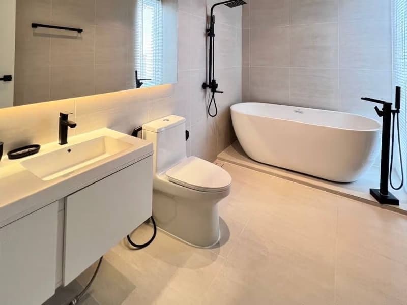 4 Bed House for Rent and Sale in Hang Dong