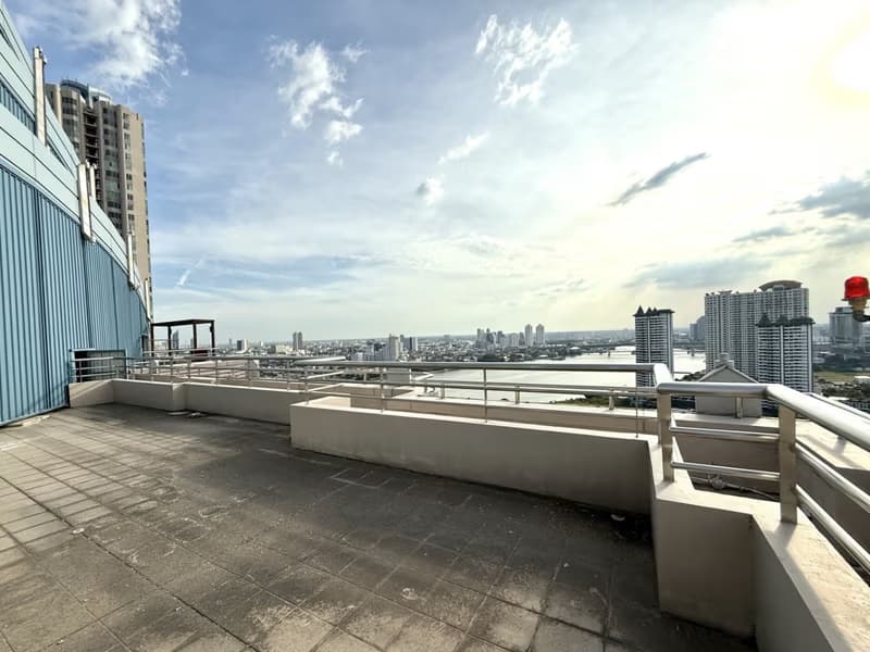 4 Bed Condo for Sale in undefined