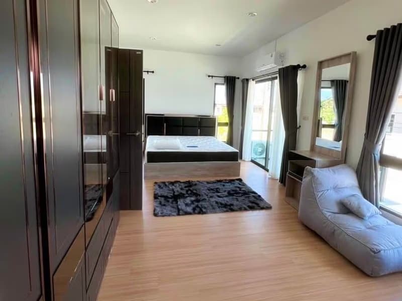 4 Bed House for Rent in Hang Dong