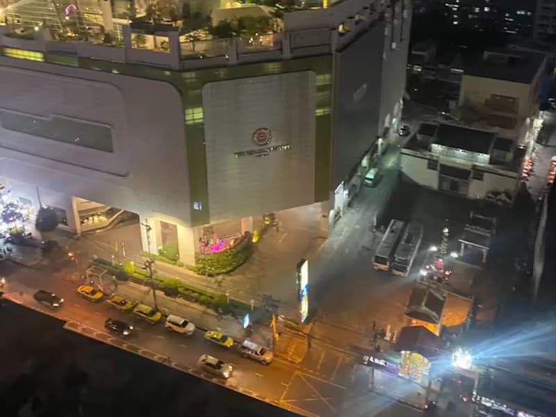 Manhattan Chit Lom