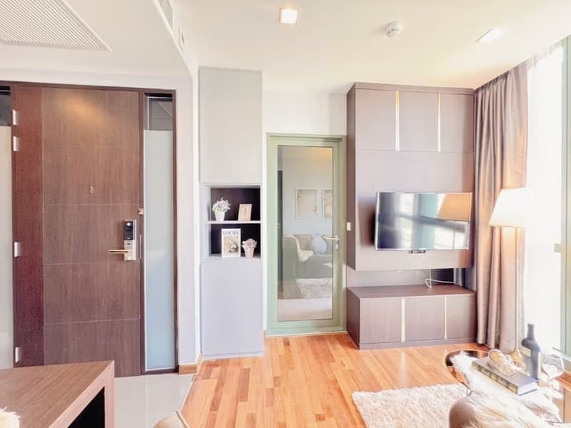 1 Bed Condo for Sale in Ratchathewi