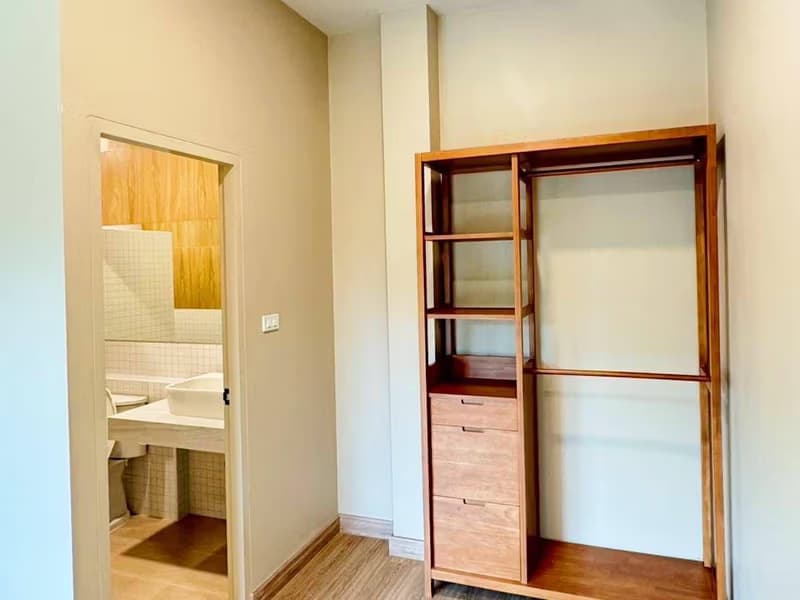 4 Bed House for Rent in Hang Dong