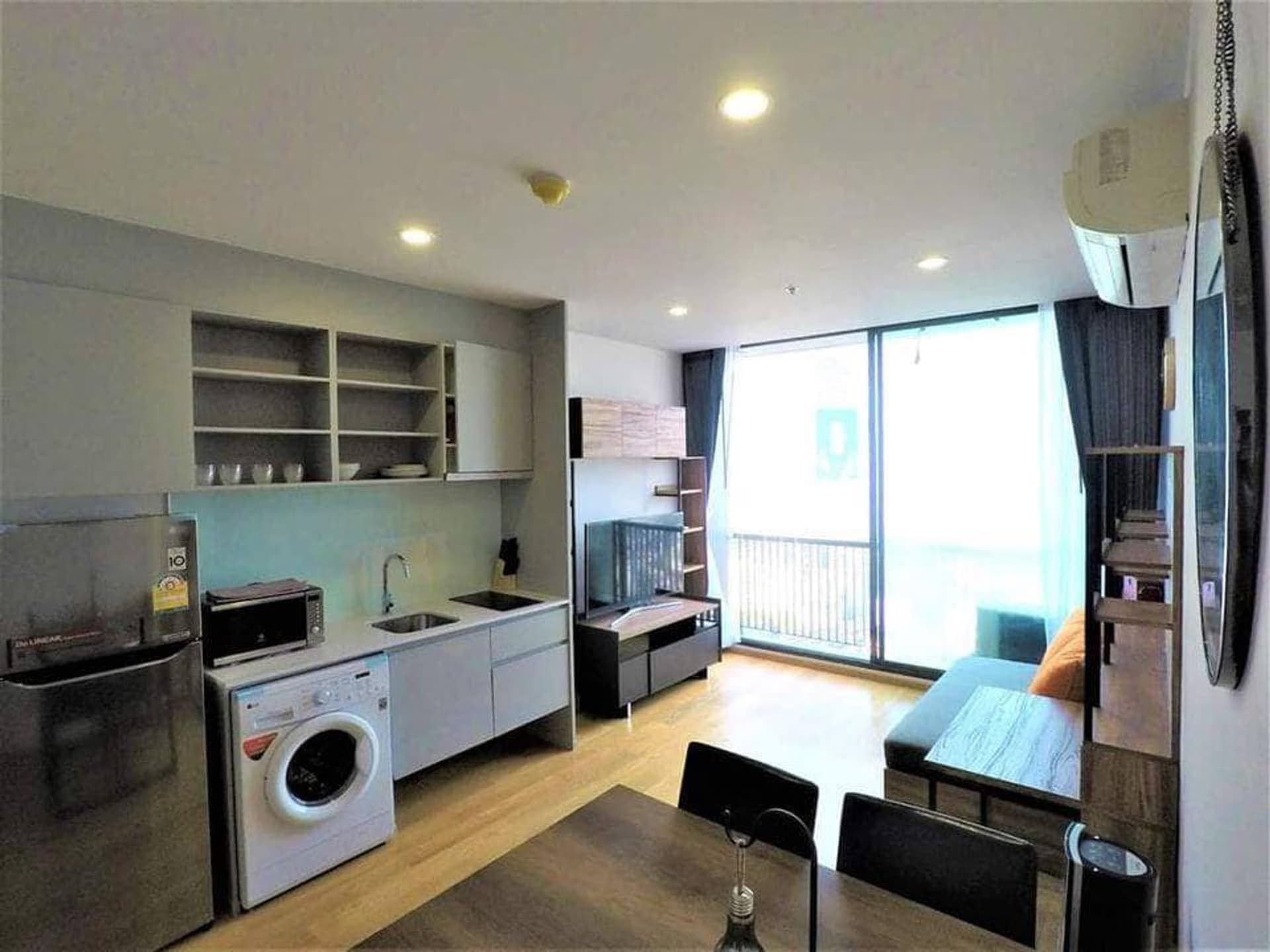 2 Bed Condo for Rent and Sale in Bang Rak - Image 1
