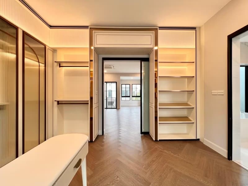 House for Sale at Nantawan Rama 9 - Krungthepkreetha