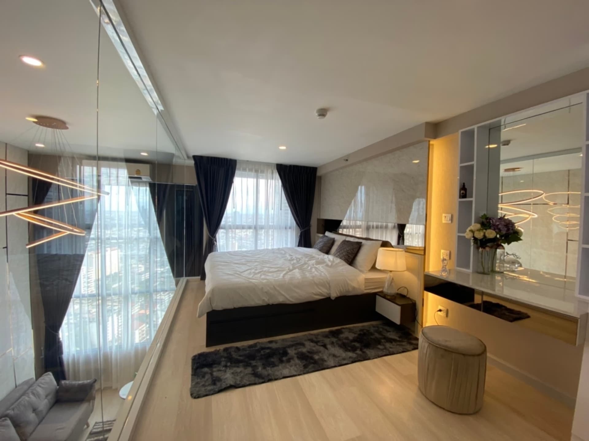 2 Bed Condo for Sale in Sathon - Image 9